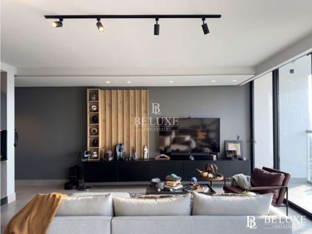 Panoramic balcony with ocean and city views apartment PH Victory Sport Coco del Mar Panama