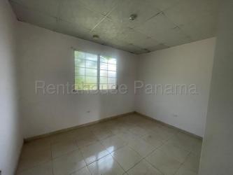 Bedroom with window and tile floor in affordable house Quintas del Pacífico La Chorrera