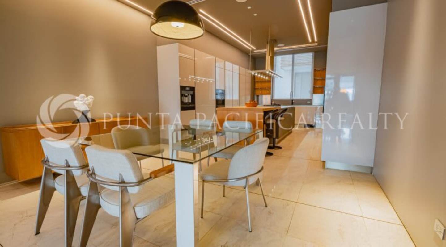 Large terrace panoramic ocean skyline views outdoor furniture Ocean Reef Islands Panama