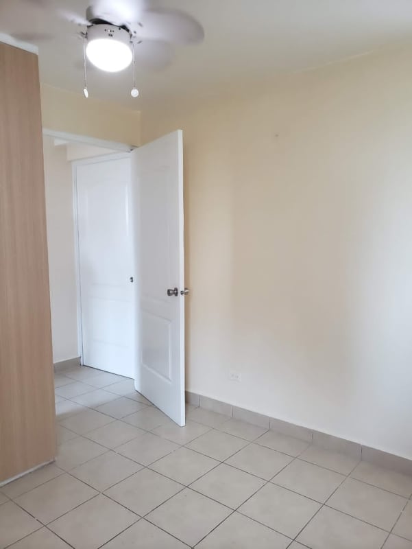 Second bedroom with closet in PH Las Hortensias near Vía España Panama City