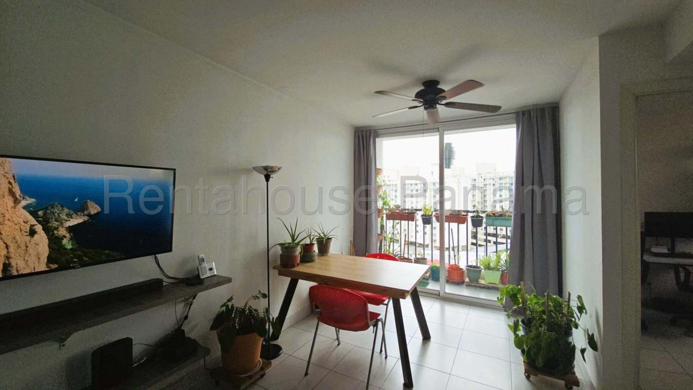 Compact kitchen space with ceramic finishes in PH Ilo Panama City apartment for sale