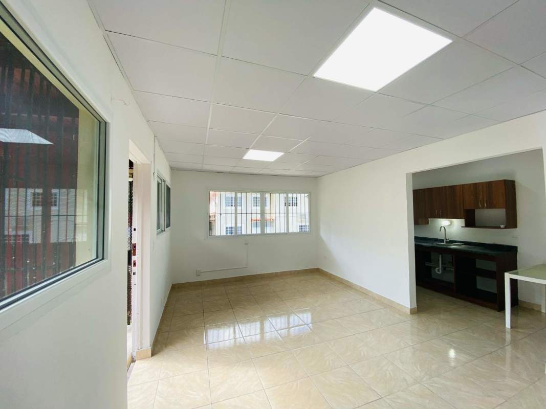 Large open-plan office interior located near courthouse Panama City