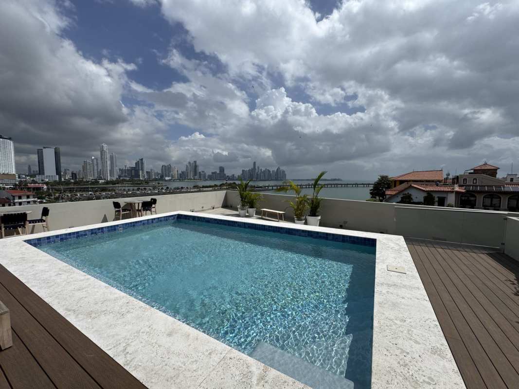 Rooftop infinity pool with panoramic Panama City skyline view at Plazuela de Alfaro Casco Viejo