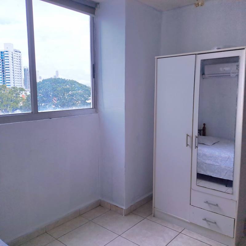 Spacious bedroom with closet tiled floor PH Carrasquilla Park Panama City