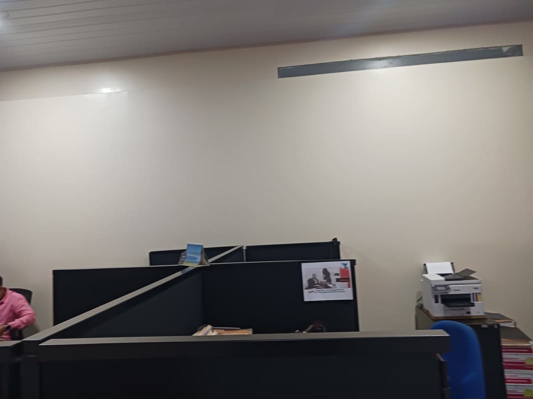 Open office interior with cubicles and shared workspace in Betania Panama commercial property.