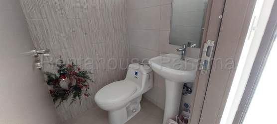 Kitchen with granite countertops open layout Costa Verde La Chorrera Panama