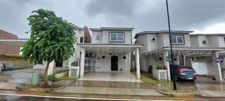 House for Sale in Costa Verde - 3 bedrooms