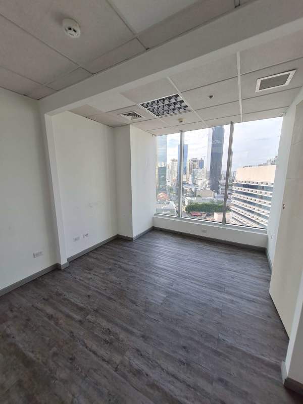 Empty commercial office space with city skyline view at PH Ocean Business Plaza Torre Banesco Panama City