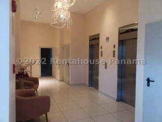 Apartment for Sale in Pueblo Nuevo - 3 bedrooms