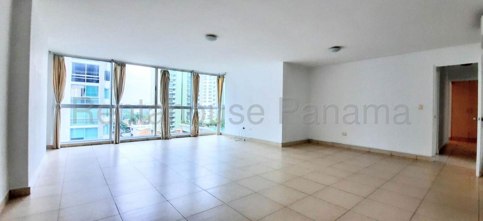 Ample 3BR Apartment PH River Park Costa del Este