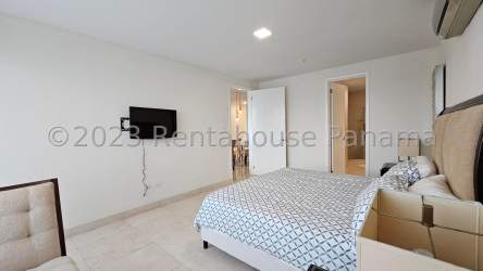 Bathroom with marble finishes glass shower Casa Bonita Residences Playa Bonita Panama