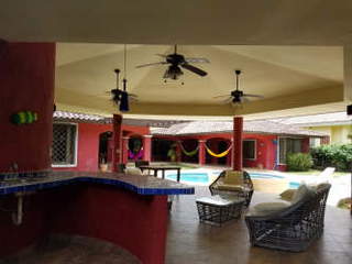 Single-family Home for Sale in San Carlos - 4 bedrooms