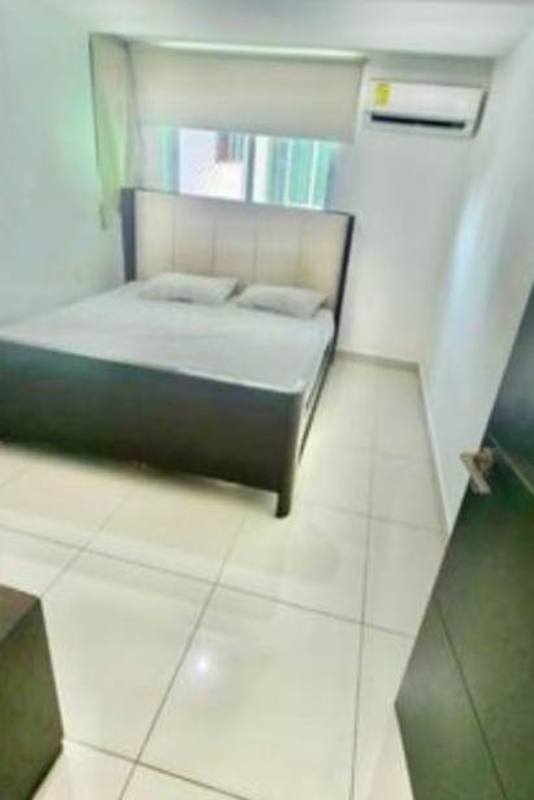 Bedroom with built-in closet split AC tiled floors in PH Carrasquilla Panama