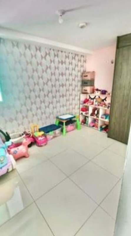 Modern bathroom with glass shower tiled walls vanity in PH Carrasquilla Panama