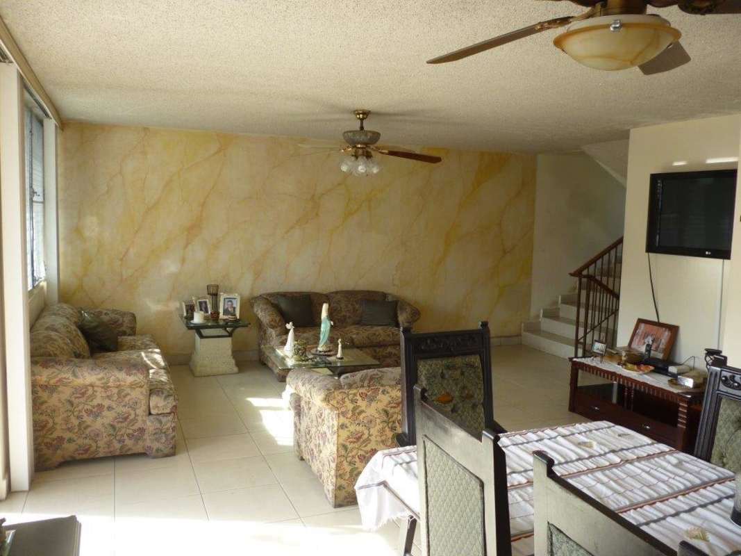 Traditional kitchen with granite countertop gas stove tile backsplash Villa de las Fuentes Betania