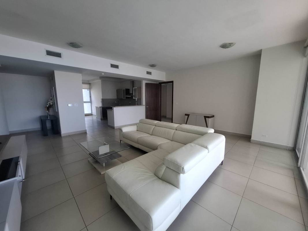 Luxury high-rise PH Ocean Pacific exterior architecture in Punta Pacifica, Panama City