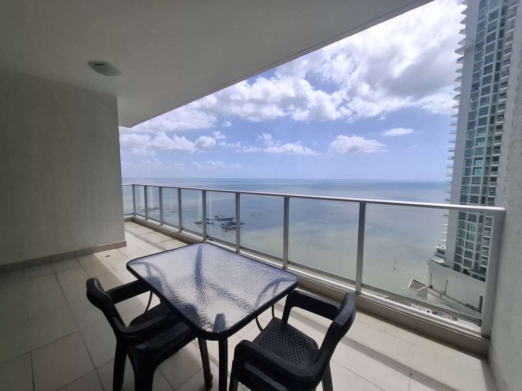 Large covered balcony with ocean panorama in PH Ocean Pacific, Punta Pacifica Panama City