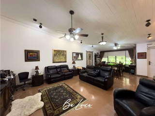 House for Sale in San Francisco - 3 bedrooms