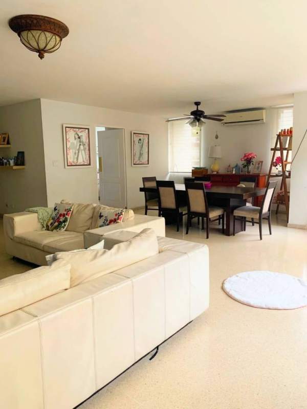 Children's bedroom with toy storage, light wall colors, city views PH Bay Tower Punta Paitilla