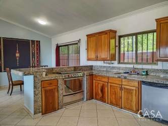 Mountain Estate with Guesthouses & Volcano Views Boquete