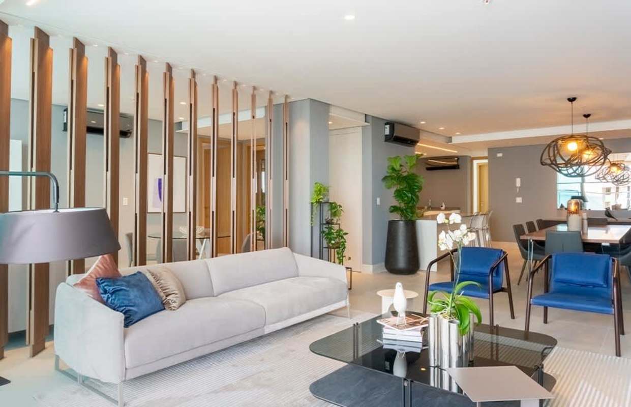 Spacious master bedroom with ocean view and walk-in closet PH Riviera del Golf Coco del Mar