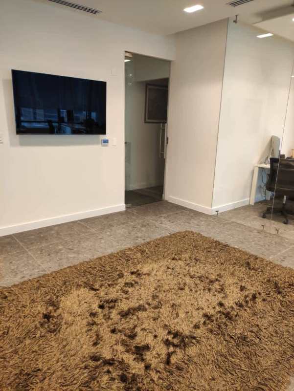 Office cubicle with glass door modern design Time Square Center Costa del Este