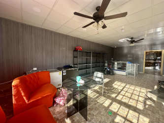 Bright reception lobby of commercial unit for lease David Panama