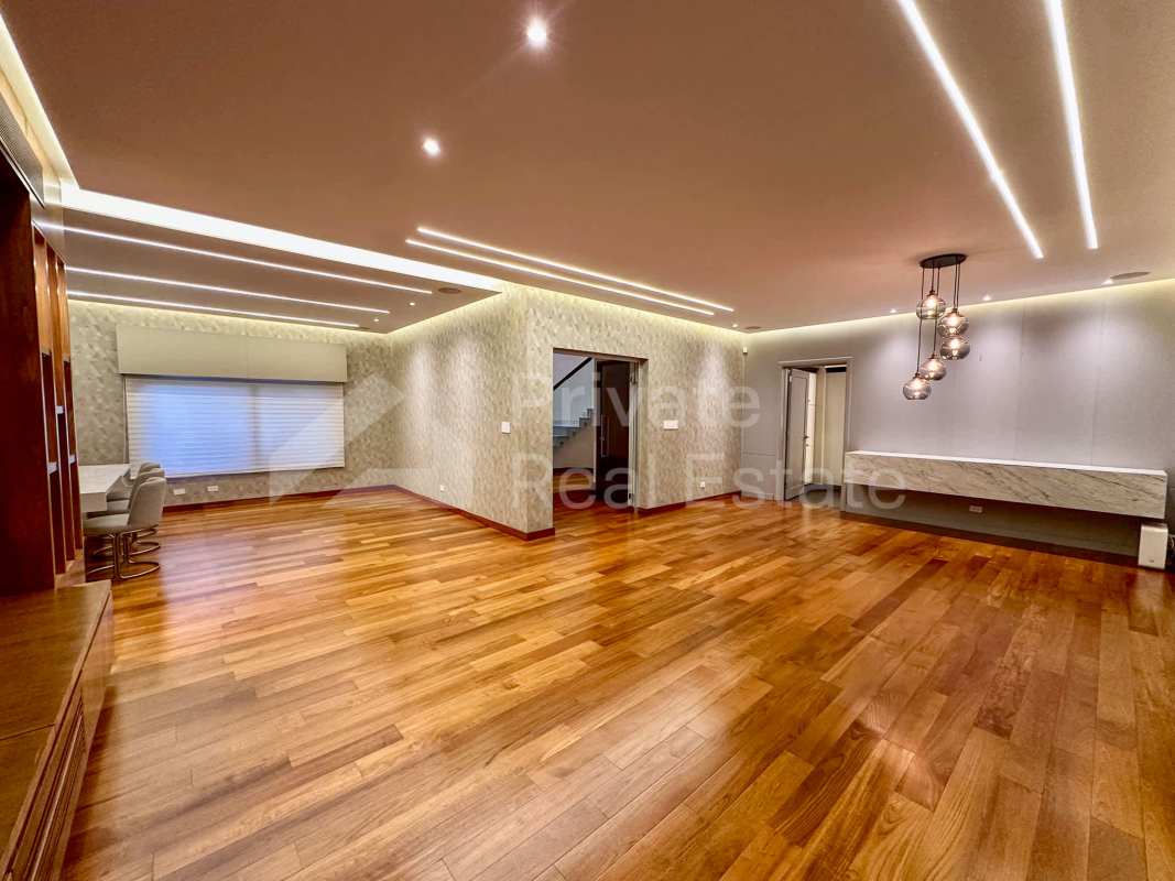 Spacious gourmet kitchen with island bar, premium cabinetry and appliances in PH Antigua Costa del Este Panama