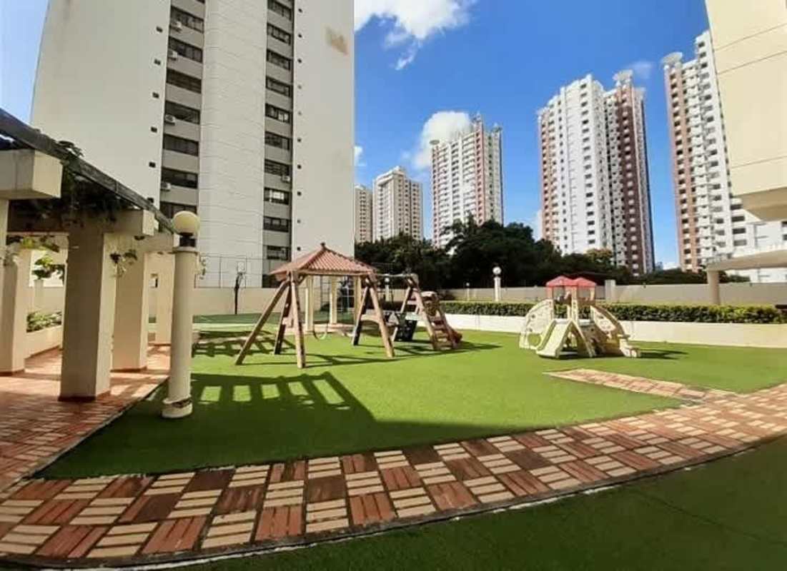 High-rise residential building PH Pacific Hills in Panama City San Francisco neighborhood