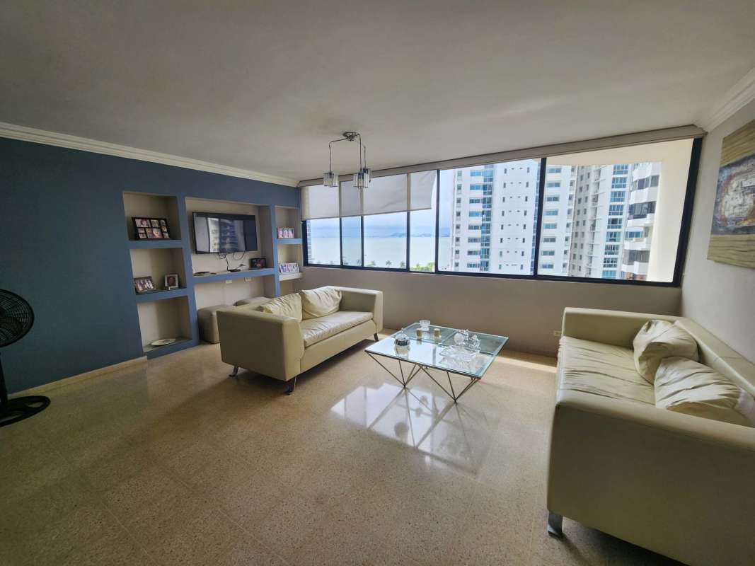 Spacious 3BR Apartment with Balcony in PH Torre Marbella