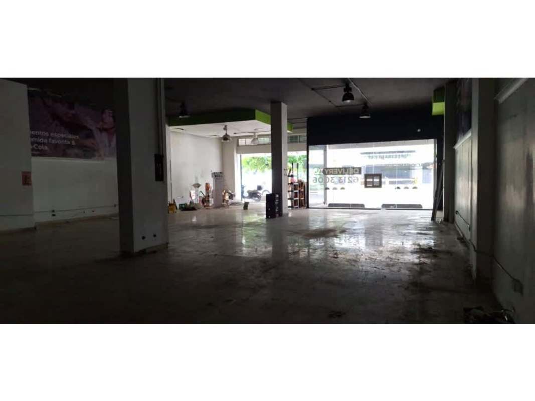 Large interior with storefront windows and pillar supports commercial space for rent Panama