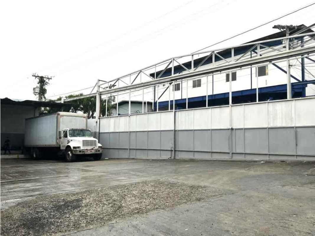 Industrial Warehouse with Land 3,060m² Rio Abajo Panama