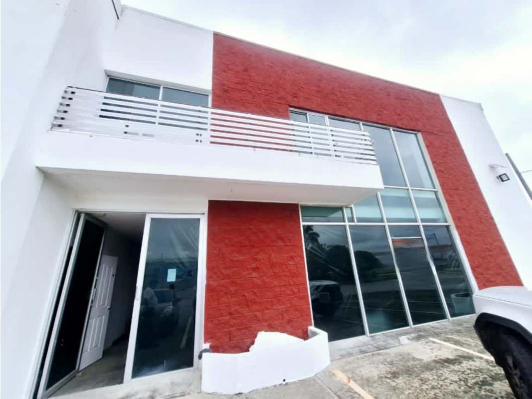Exterior street front view of Industrial Park warehouse unit in Pacora