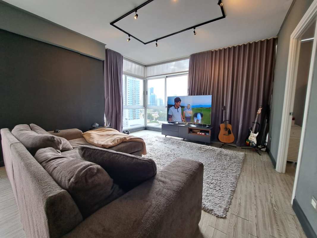 Contemporary kitchen granite countertops white cabinetry at PH Quartier Atlapa