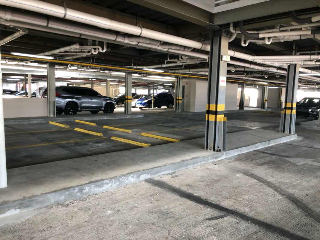 Secure indoor parking in PH Casa Gálvez Calidonia Panama City