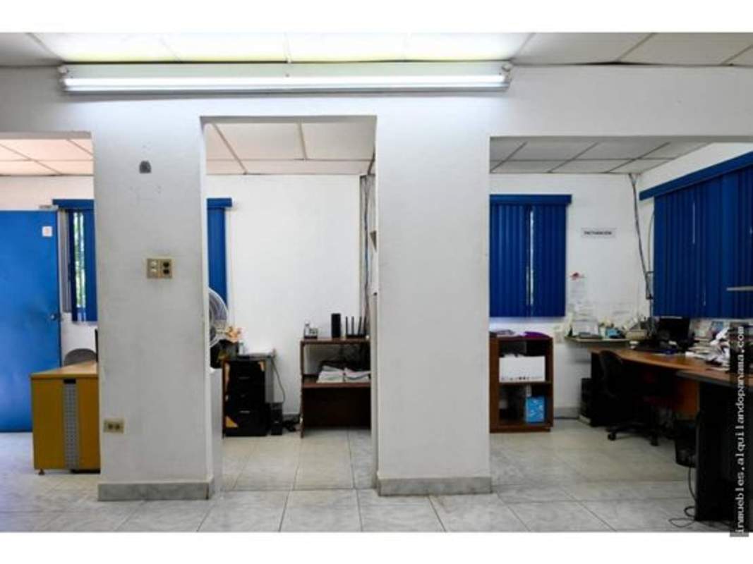 Interior of industrial warehouse with metal ceiling and concrete flooring for sale Panama