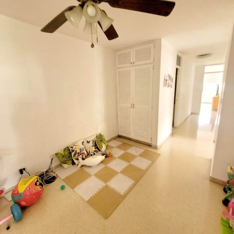 Bedroom with built-in closet AC panoramic window in PH Barlovento Punta Paitilla Panama