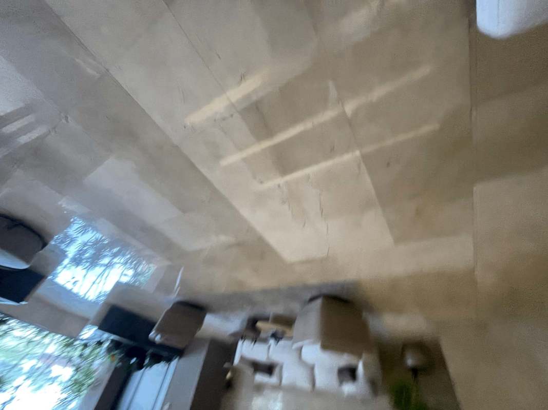 Dining area with floor to ceiling windows oceanfront at PH Princesa Avenida Balboa Panama City