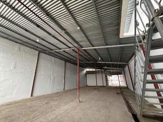 Warehouse for Rent in 24 de Diciembre - 0 bedrooms
