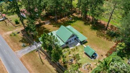 3BR Country Home with Gardens in Potrerillos Dolega