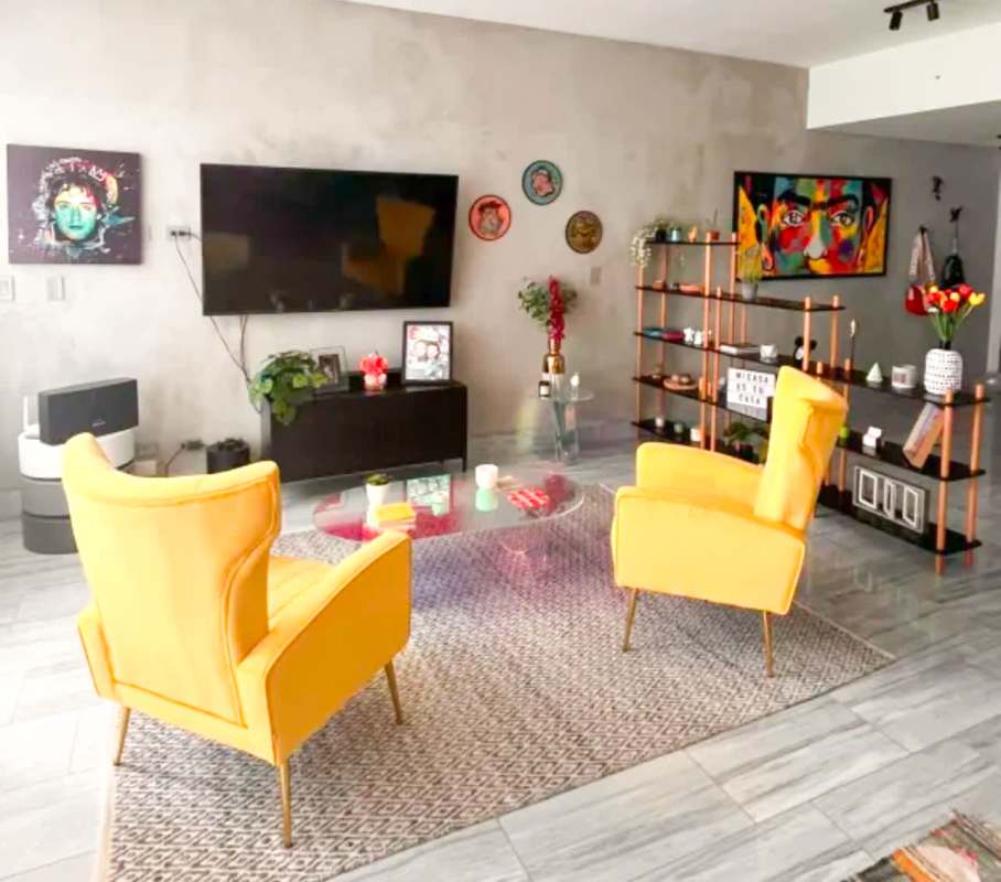 Modern bathroom with marble walls, walk-in glass shower in PH Nuovo Panama City