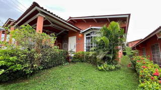 Single Family House for Sale in Las Cumbres - 3 bedrooms