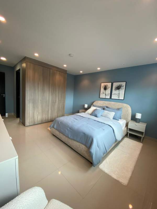 Modern-ready kitchen with ceramic finishes PH Lemon Tower Obarrio Panama