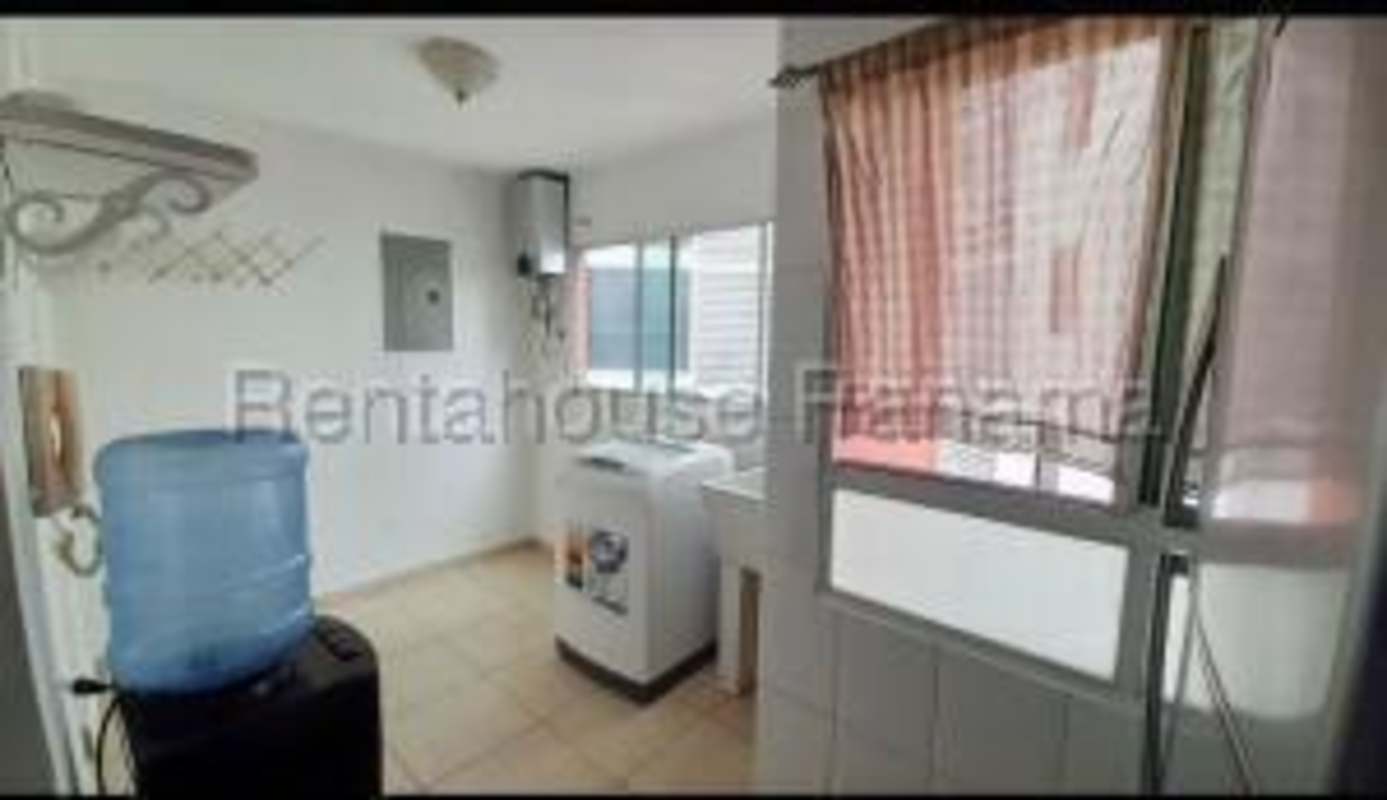Living dining area with access to balcony at PH Royal Hill Villa de las Fuentes Panama