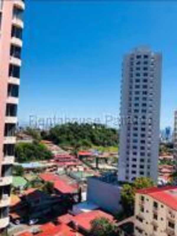 Panoramic city skyline view with modern high-rise buildings from PH Royal Hill Panama