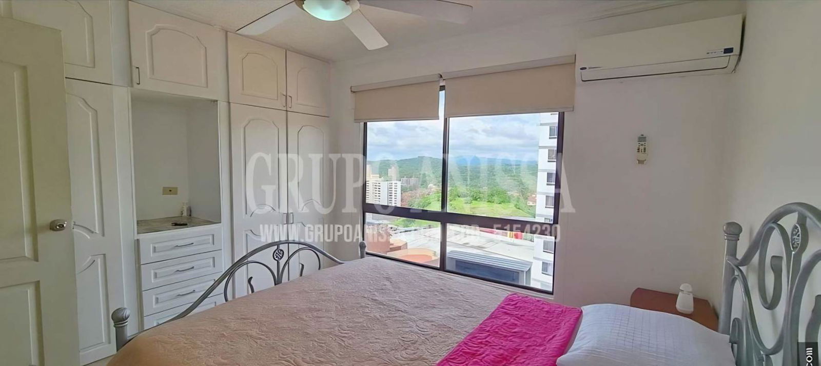 Bedroom large window AC built-in wardrobe PH Villa de las Fuentes Panama