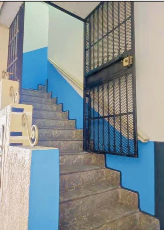 Room with gym equipment and desk inside Perejil Calidonia mixed-use real estate Panama