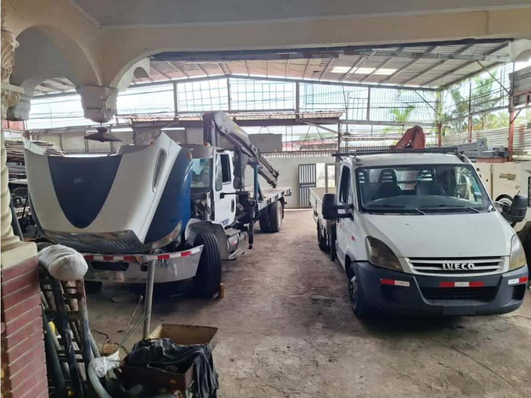 Industrial garage and workshop area for trucks and equipment in Pedregal Panama City