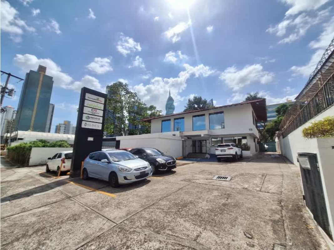 Spacious reception area lobby inside commercial building for rent in Obarrio Panama City