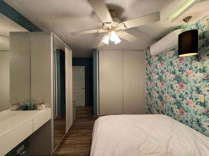 Contemporary gourmet kitchen with granite countertops, modern appliances in PH Park City Obarrio